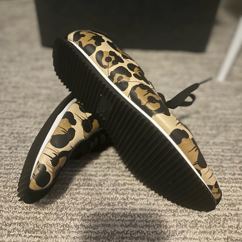 Size 8 Leopard print Coach sneaker shoes nearly new condition - Picture 4 of 6
